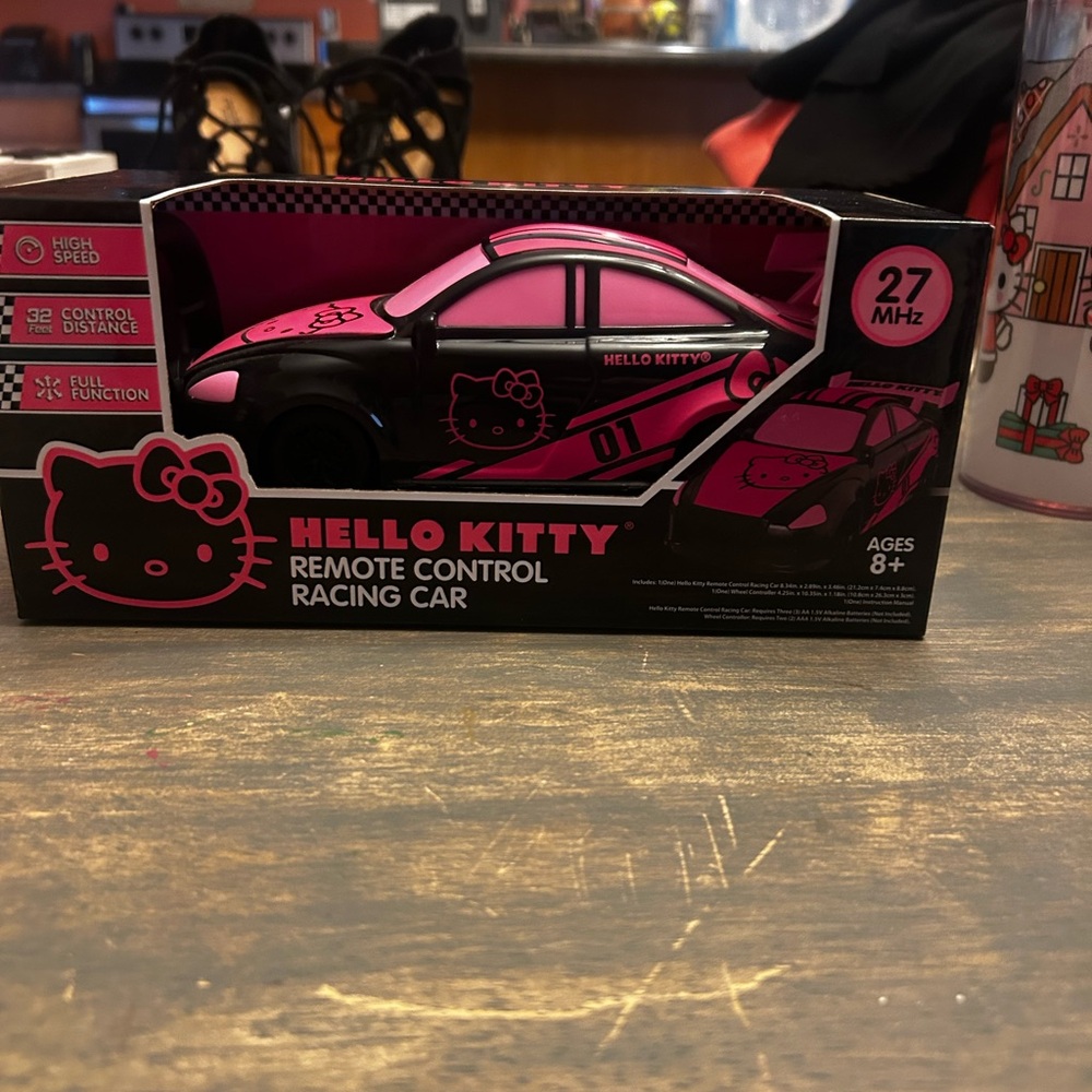 Hello Kitty Bundle - Picture 8 of 13
